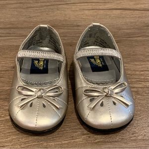 Oshkosh Baby Girls Size 3 Gold Dress Shoes